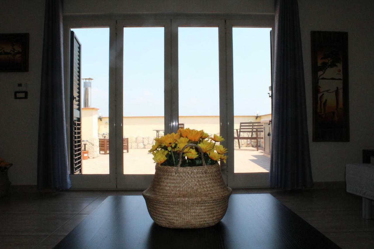 L'Occhio Sul Vesuvio Appartamento Con Terrazza Privata E Casa Vacanza Senza Terrazza Privata 那不勒斯 外观 照片